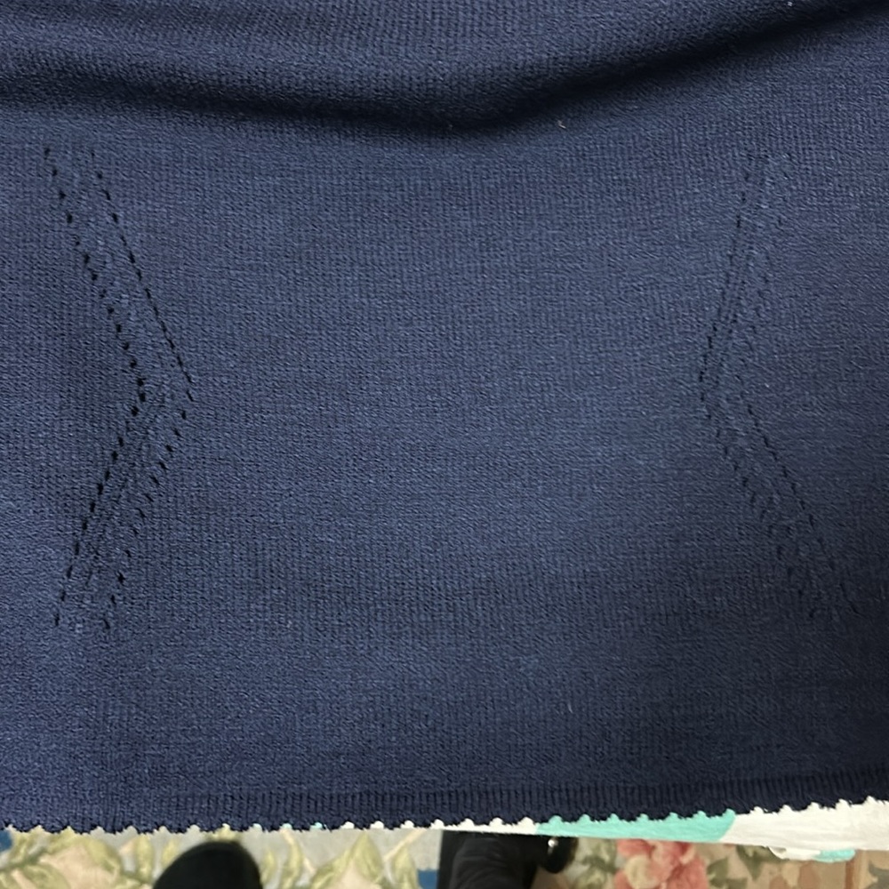 St. John knit Shell - Picture 9 of 9